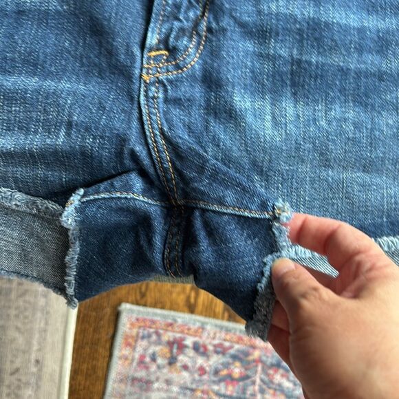Lucky Brand Women cut off Blue Jean Shorts dark wash Malibu short size 10/30 EUC - Picture 2 of 8